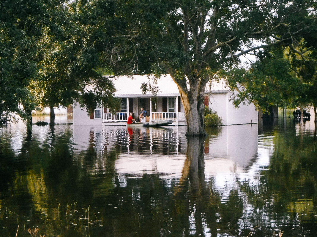 Thousands of houses ended up like this because of the historic rainfall and flooding  //  photo: Bellaire